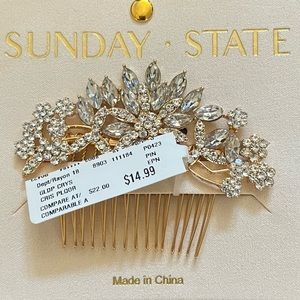 Gold coloured, beaded hair comb